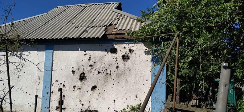 Бойовики обстріляли Авдіївку: пошкоджено чотири будинки (фото)