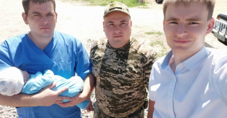 З РФ до України передали дитину, яку українка народила і залишила у пологовому будинку Москви З РФ до України передали дитину, яку українка народила і залишила у пологовому будинку Москви