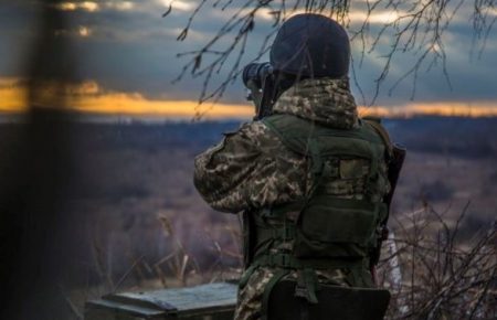 На Донбасі бойовики обстріляли автомобіль ЗСУ: двоє військових загинули