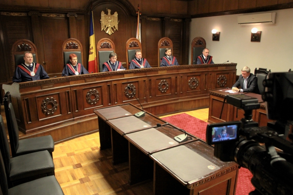 У Молдові Конституційний суд визнав незаконними призначення Додоном прем’єрки та уряду