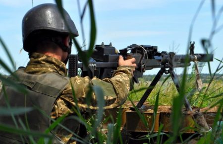 На Донбасі дістав поранення український військовий, бойовики 9 разів відкривали вогонь