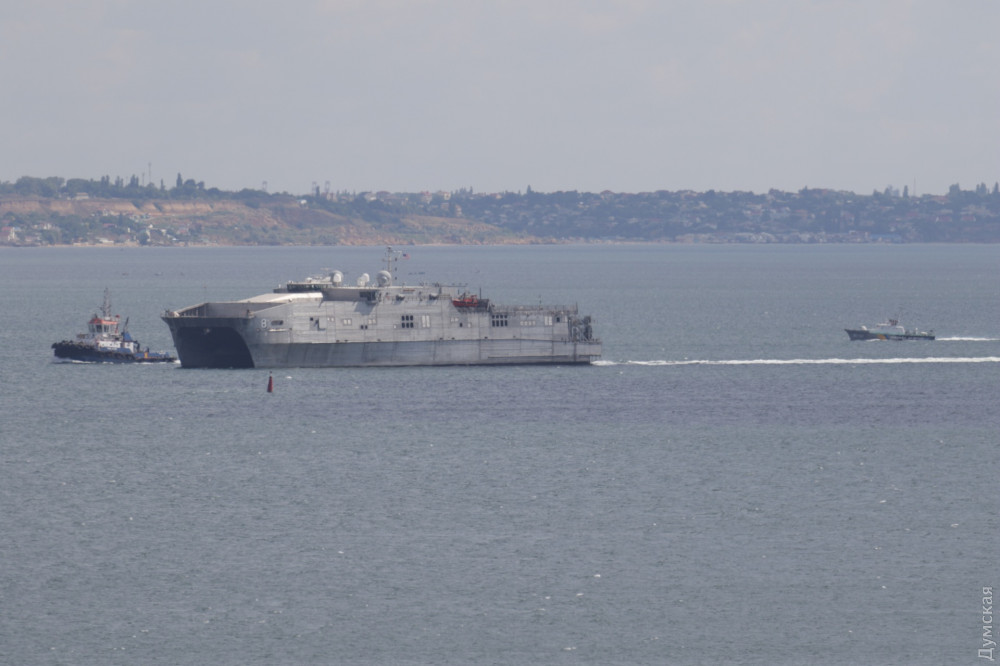 Транспортно-десантний корабель США зайшов у порт Одеси