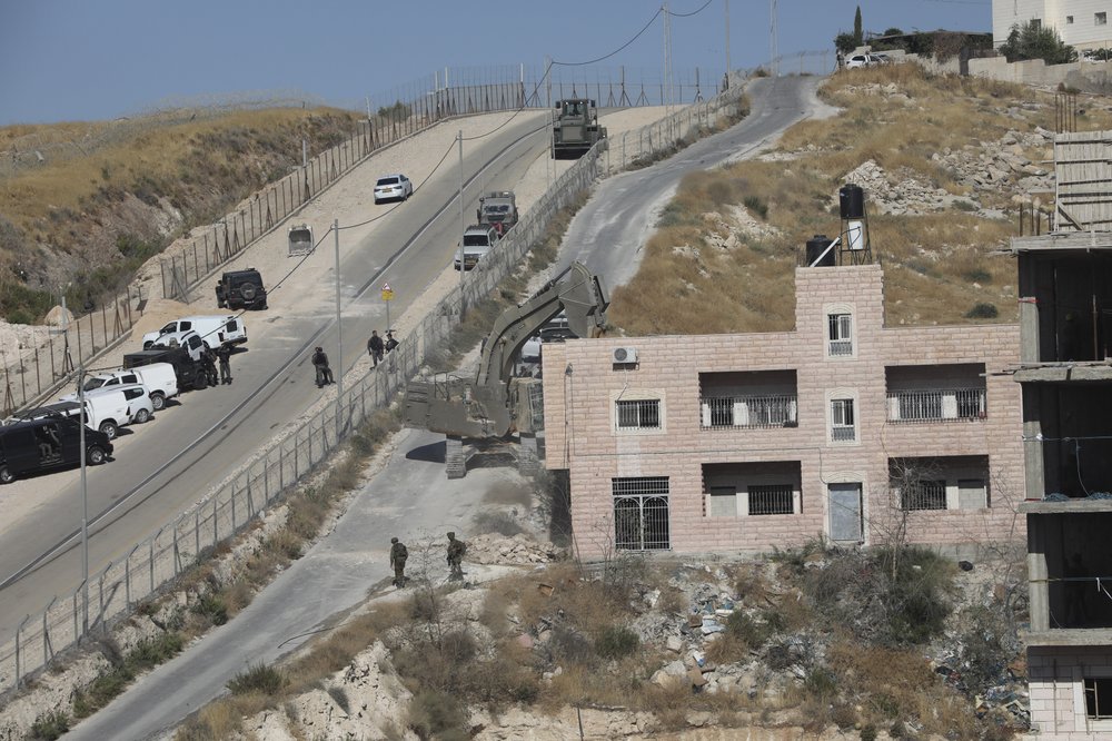 Ізраїль демонтує десятки будинків палестинців на околицях Східного Єрусалима