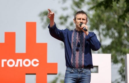 Вибори в Раду: чому Вакарчук заявляв про можливі фальсифікації у 118 окрузі