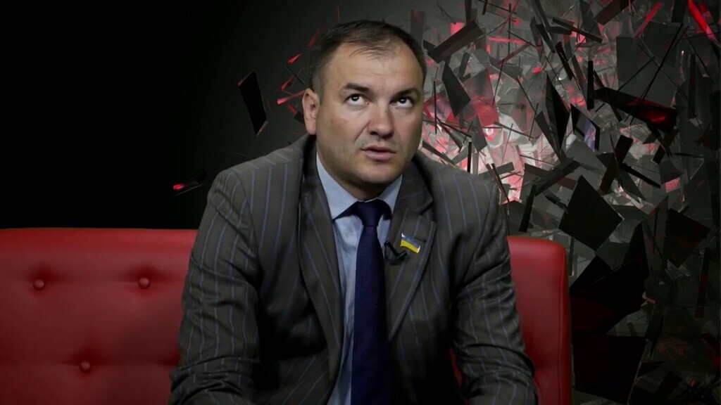 Секретар Бориспільської міської ради Ярослав Годунок, якого Зеленський вигнав з наради, заявив, що подасть до суду на президента