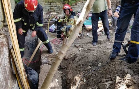 У Львові внаслідок падіння бетонної плити загинув чоловік