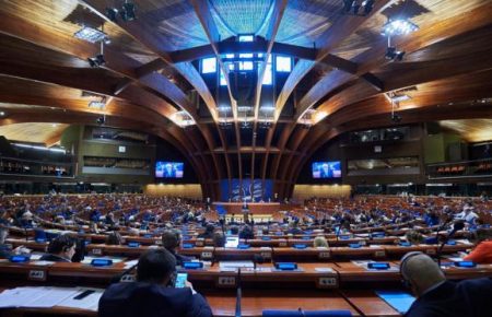 Комітет Ради рекомендує призупинити участь української делегації в ПАРЄ