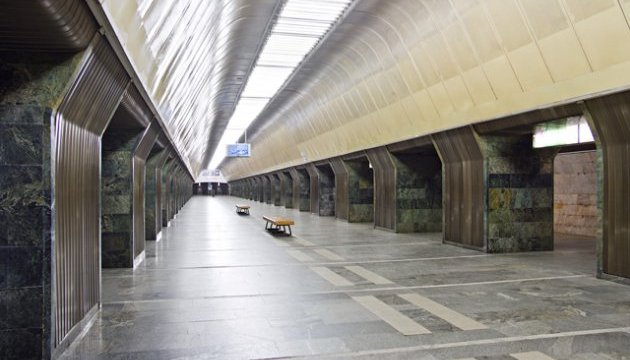 Станцію метро «Палац спорту» закрили через повідомлення про мінування