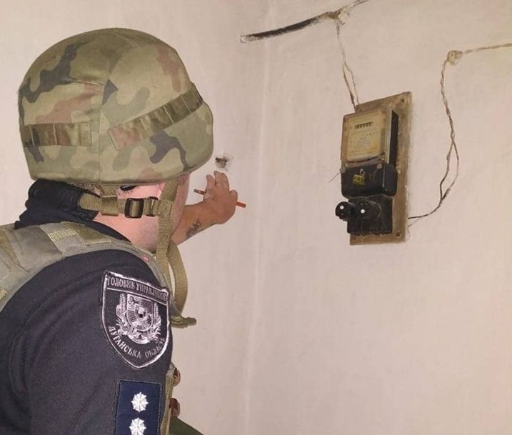 На Луганщині бойовики обстріляли житловий будинок