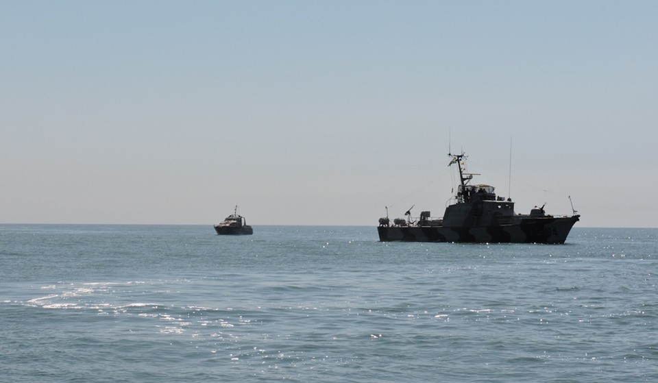 В Азовському морі зафіксували провокативні дії з боку корабля ФСБ Росі