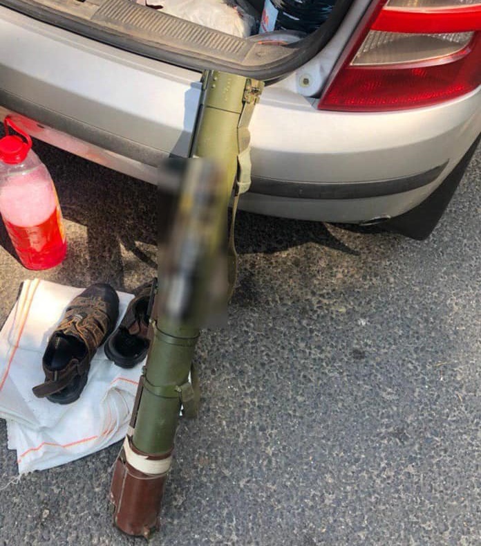 Патрульні знайшли гранатомет у багажнику автомобіля на в'їзді до Києва