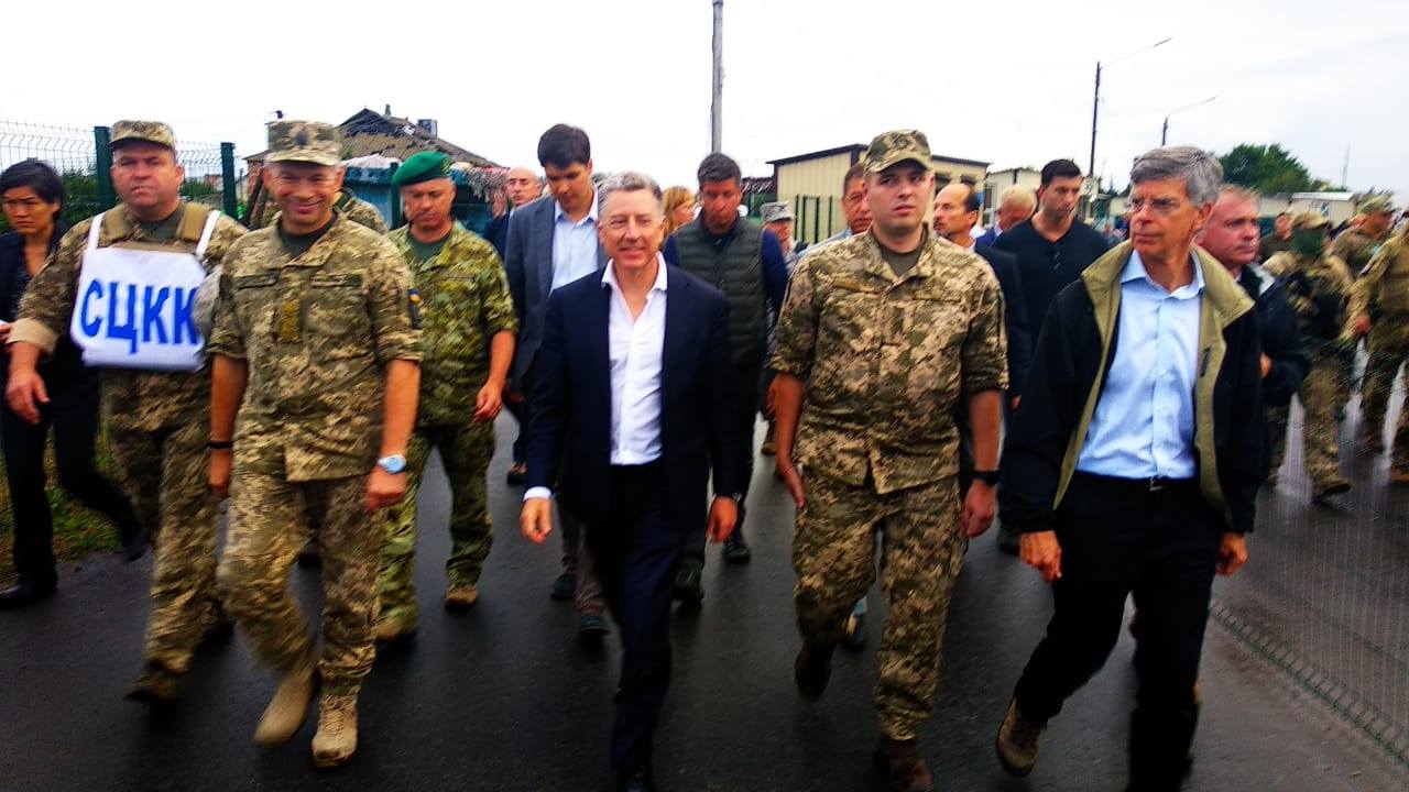 Волкер із делегацією США відвідав Донбас