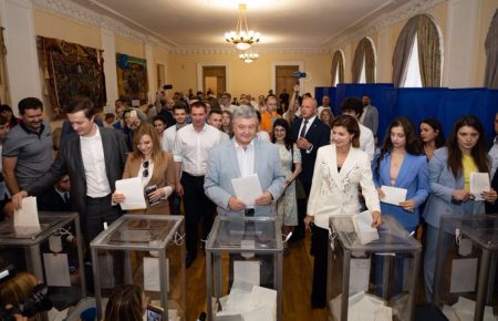 Лідер «Європейської Солідарності» Порошенко проголосував на виборах