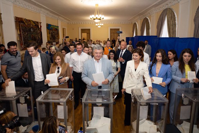 Лідер «Європейської Солідарності» Порошенко проголосував на виборах