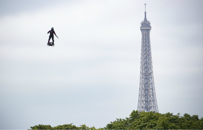 Французький спортсмен хоче перелетіти Ла-Манш на ховерборді