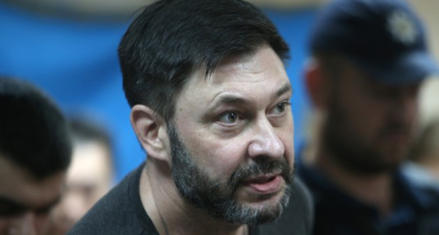 Прокуратура просить суд залишити головреда «РИА Новости Украина» Вишинського під вартою