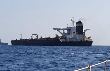 МЗС перевіряє інформацію щодо присутності українців на затриманому біля Гібралтару іранському танкері