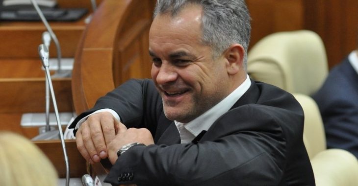 У Молдові арештували майно та активи олігарха Володимира Плахотнюка У Молдові арештували майно та активи олігарха Володимира Плахотнюка