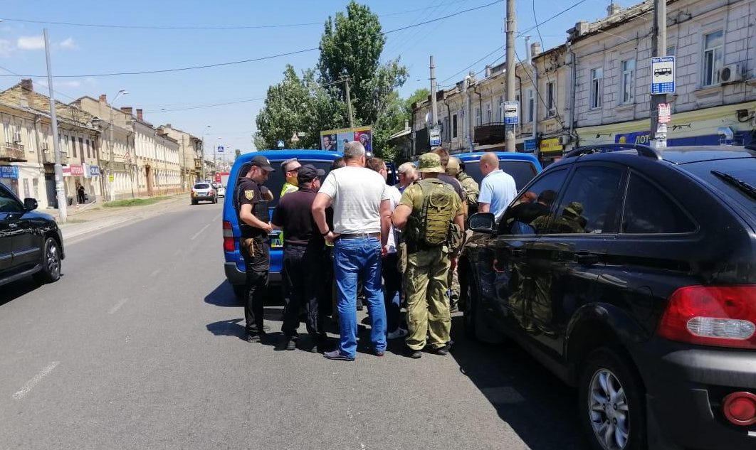 В Одесі поліція звільнила двох заручниць та затримала підозрюваного (оновлено)