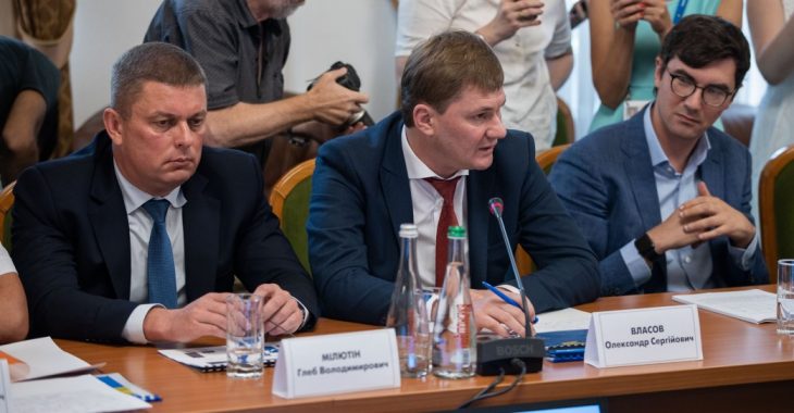 Зеленський закликав в.о. голови ДФС Власова написати заяву про звільнення Зеленський закликав в.о. голови ДФС Власова написати заяву про звільнення