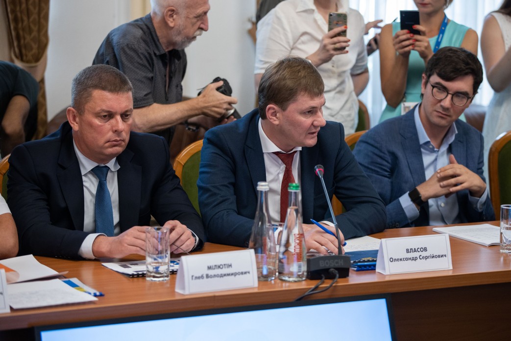 Зеленський закликав в.о. голови ДФС Власова написати заяву про звільнення
