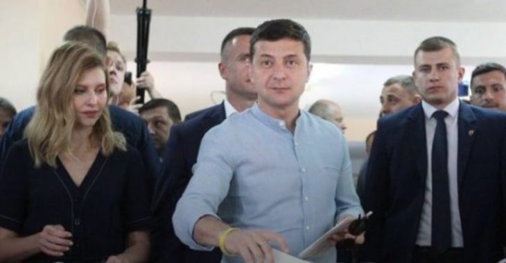 Зеленський проголосував на виборах Зеленський проголосував на виборах