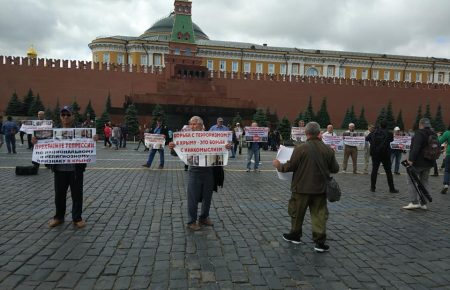 Москва: затриманих під час акції протесту кримських татар відпустили — адвокат