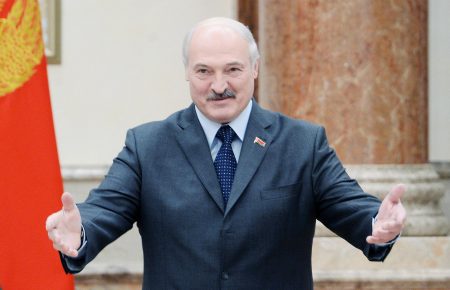 У Білорусі відповіли на пропозицію Зеленського провести зустріч за участі Путіна у Мінську