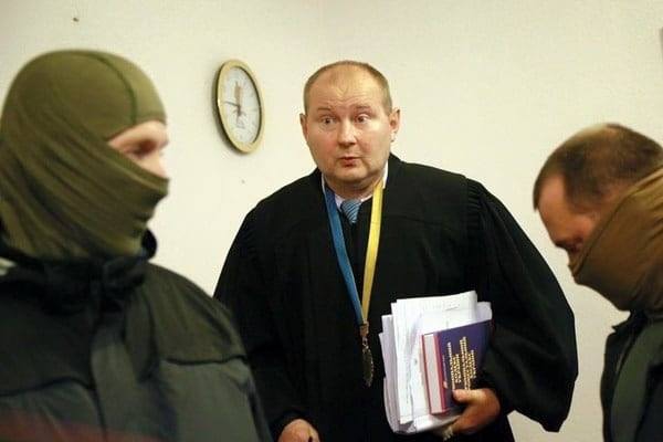 ДБР перевіряє причетність оточення Порошенка до втечі судді Чауса у Молдову