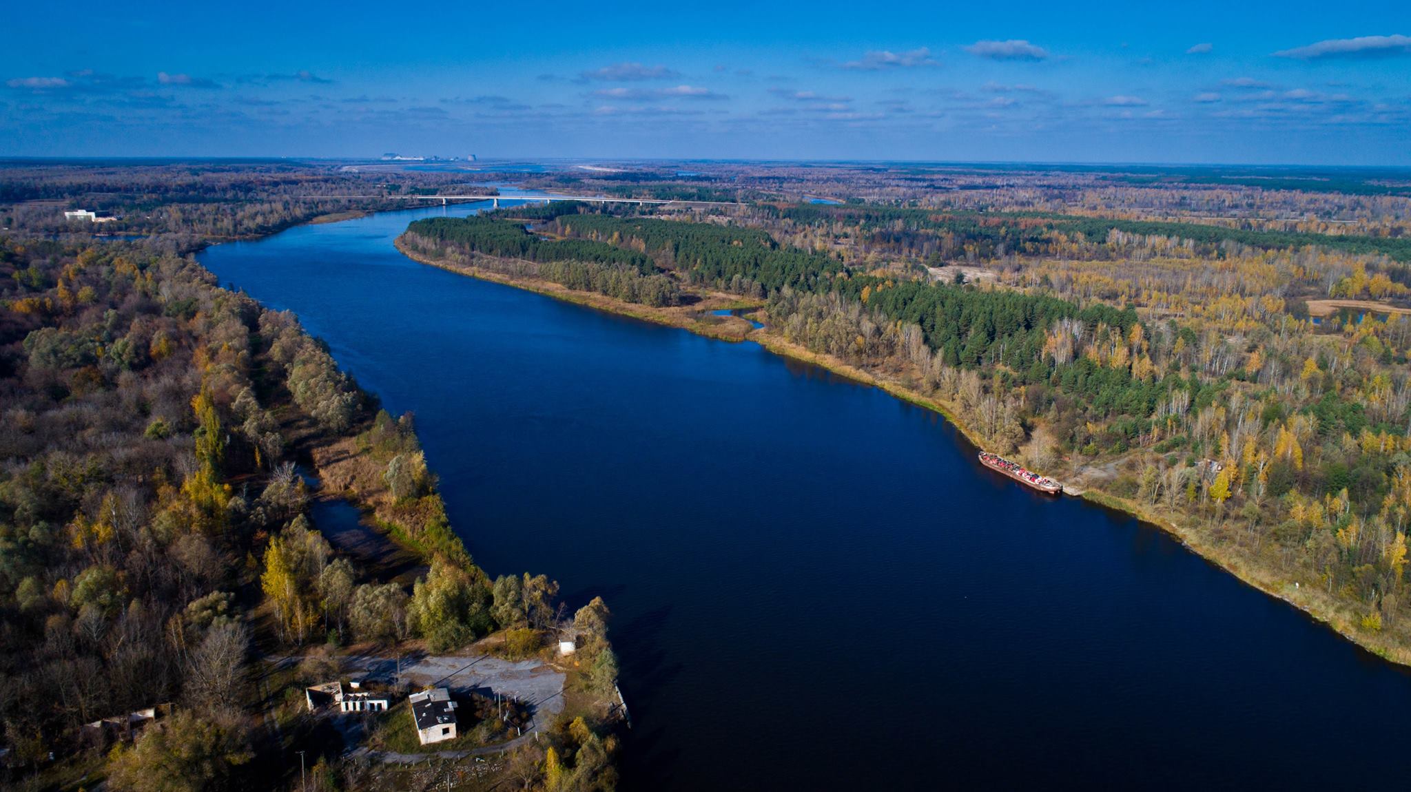 У Чорнобильській зоні відчуження розробили водні маршрути відвідування річками Прип’ять та Уж