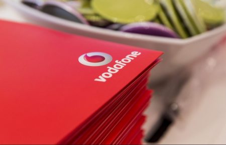 У Vodafone підтвердили, що завезли запчастини для обладнання до окупованого Донецька