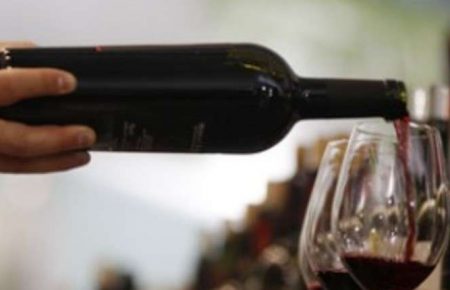 Держдума підтримала заборону імпорту вина і грошових переказів з Грузії
