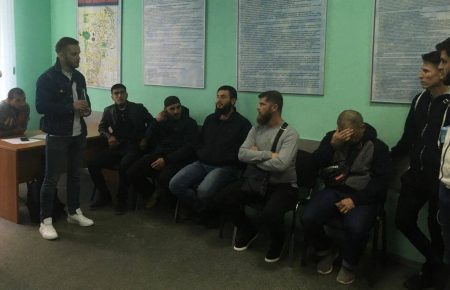 Акція протесту на підтримку засуджених кримських татар у Москві: на затриманих склали адмінпротоколи