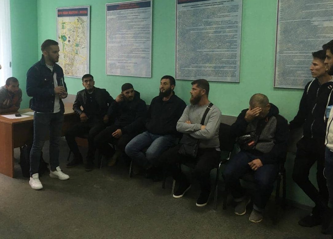 Акція протесту на підтримку засуджених кримських татар у Москві: на затриманих склали адмінпротоколи