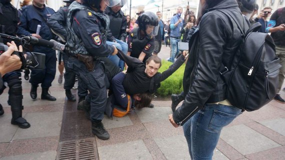 Мітинги за чесні вибори у Росії: затримали 27 людей