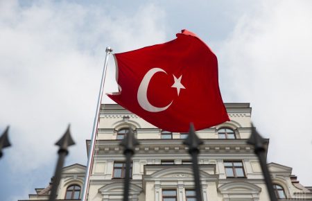 Україна і Туреччина створили підприємство з виробництва високоточної зброї