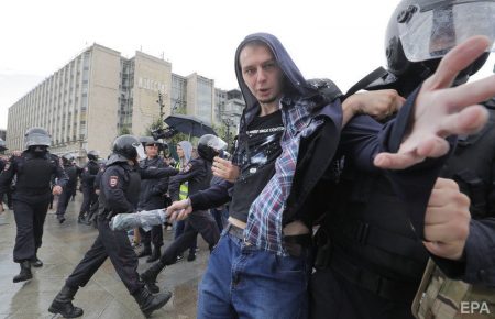 Протести у Москві: Євросоюз закликає звільнити затриманих