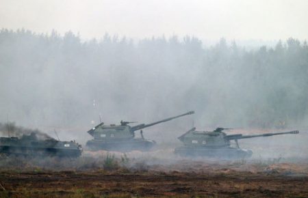 Росія проводить військові навчання в окупованому Криму