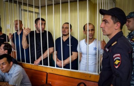 Російський суд продовжив на півроку тримання під вартою вісьмом фігурантам «справи Хізб ут-Тахрір»