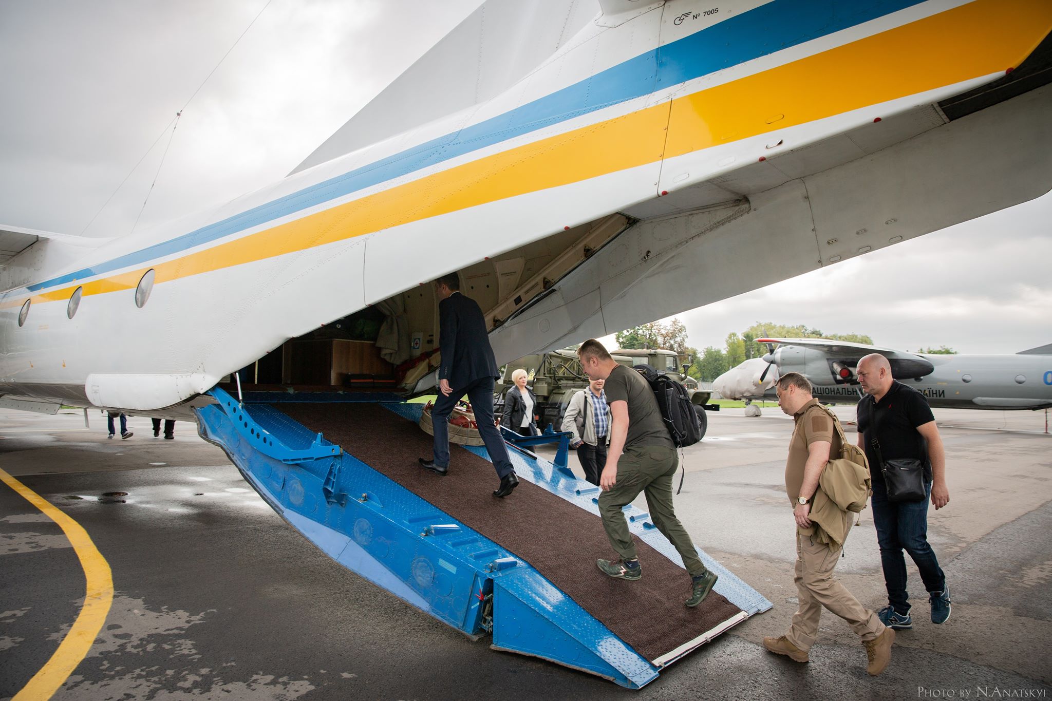 Авіація МВС доставила членів ЦВК у Покровськ на Донеччині для перерахунку голосів