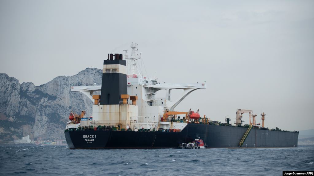 США видали ордер на арешт іранського нафтового танкера після того, як суд дозволив вийти у відкрите море з Гібралтару
