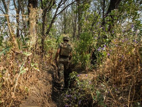 На Донбасі загинув один український військовий