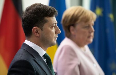 Зеленський подякував Меркель за позицію Німеччини щодо неможливості повернення Росії до G7