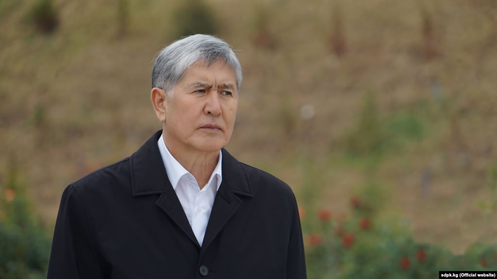 Експрезидента Киргизстану Атамбаєва взяли під варту