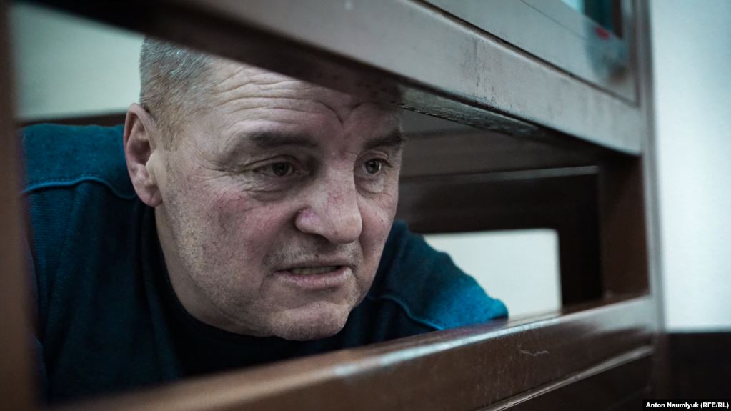 Кримськотатарському активісту Бекірову продовжили термін тримання під вартою