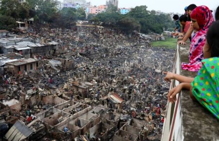 Пожежа у Бангладеш: без житла залишилися щонайменше 10 тисяч людей