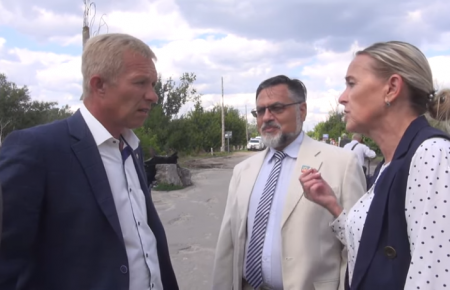 Представники «ЛНР» заявили, що відповідно до Мінських угод, вони мають контролювати Щастя та Станицю Луганську (відео)