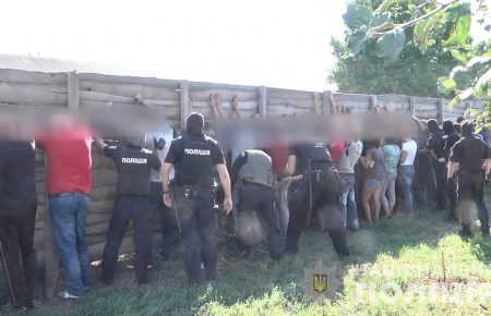 Напад на журналістів на Харківщині: поліція затримала двох людей, одній — оголосили про підозру