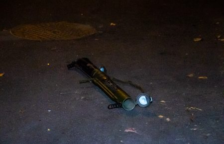 У Києві вночі з гранатомета стріляли в будівлю «Мостобуду»