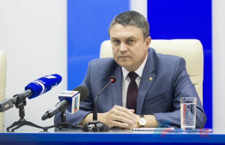 Глава «ЛНР» запросив Зеленського на переговори, «щоб зупинити це божевілля»